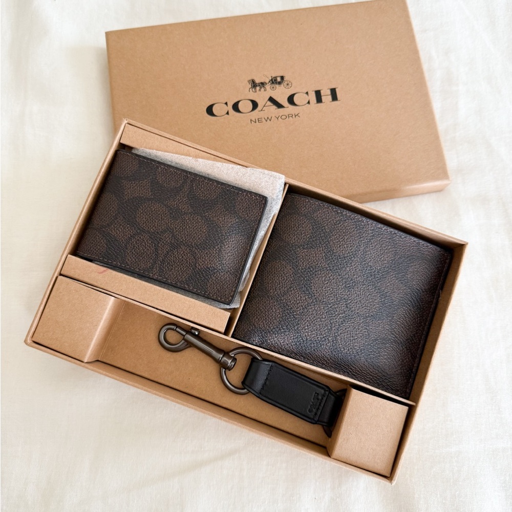 Coach Men's Dark Brown Wallet and Key Holder Set